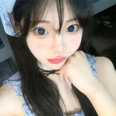 蓝眼睛波利